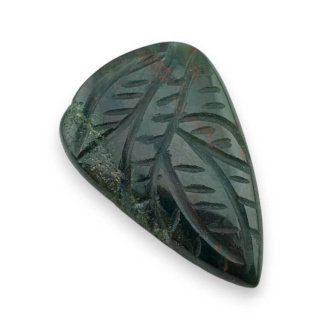 Heliotrop kaboszon carving 33x21 mm nr 19