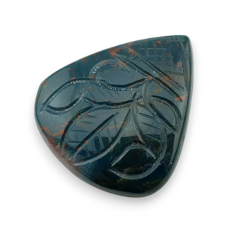 Heliotrop kaboszon carving 35x31 mm nr 17