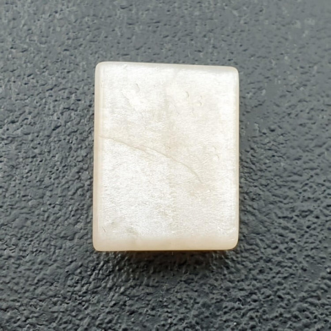Kamień księżycowy biały kaboszon carving 18x13 mm nr 248 Kamień księżycowy biały kaboszon carving 18x13 mm nr 248
