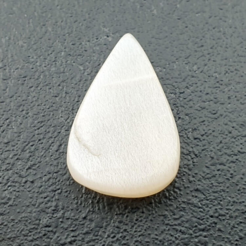 Kamień księżycowy biały kaboszon carving 22x15 mm nr 293 Kamień księżycowy biały kaboszon carving 22x15 mm nr 293