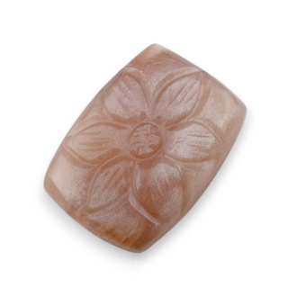 Kamień księżycowy brzoskwiniowy kaboszon carving 25x18 mm nr 24