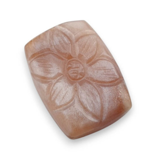 Kamień księżycowy brzoskwiniowy kaboszon carving 25x18 mm nr 24