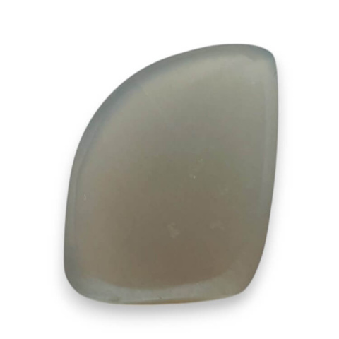 Kamień księżycowy szary kaboszon carving 20x13 mm nr 185 Kamień księżycowy szary kaboszon carving 20x13 mm nr 185