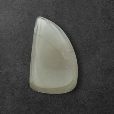 Kamień księżycowy szary kaboszon carving 22x13 mm nr 131 Kamień księżycowy szary kaboszon carving 22x13 mm nr 131