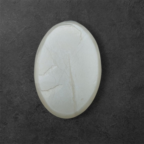 Kamień księżycowy szary kaboszon carved 28x19 mm nr 122 Kamień księżycowy szary kaboszon carved 28x19 mm nr 122
