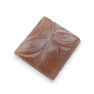 Kamień księżycowy brzoskwiniowy kaboszon carving 17x16 mm nr 32