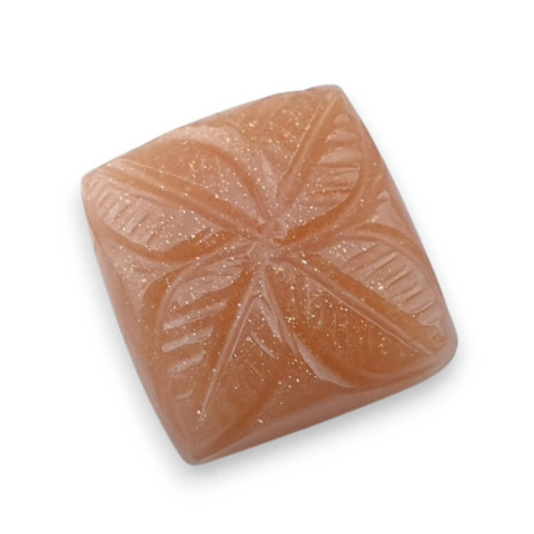 Kamień księżycowy brzoskwiniowy kaboszon carving 18x17 mm nr 75 Kamień księżycowy brzoskwiniowy kaboszon carving 18x17 mm nr 75