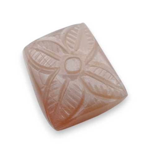 Kamień księżycowy brzoskwiniowy kaboszon carving 19x17 mm nr 68 Kamień księżycowy brzoskwiniowy kaboszon carving 19x17 mm nr 68