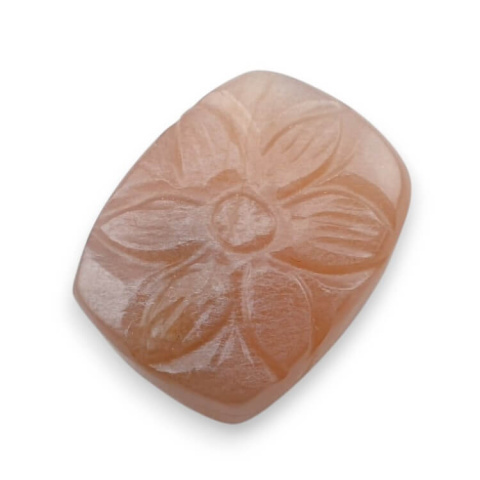 Kamień księżycowy brzoskwiniowy kaboszon carving 22x17 mm nr 50 Kamień księżycowy brzoskwiniowy kaboszon carving 22x17 mm nr 50