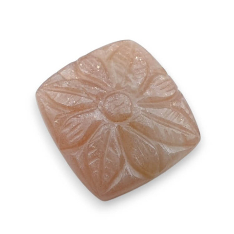 Kamień księżycowy brzoskwiniowy kaboszon carving 22x20 mm nr 55 Kamień księżycowy brzoskwiniowy kaboszon carving 22x20 mm nr 55