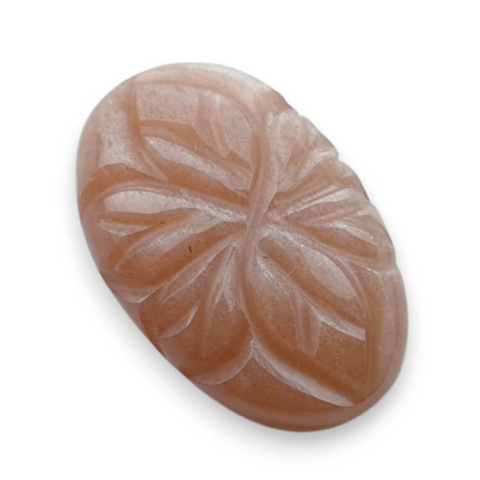 Kamień księżycowy brzoskwiniowy kaboszon carving 23x15 mm nr 64 Kamień księżycowy brzoskwiniowy kaboszon carving 23x15 mm nr 64