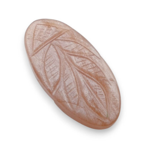 Kamień księżycowy brzoskwiniowy kaboszon carving 30x15 mm nr 70 Kamień księżycowy brzoskwiniowy kaboszon carving 30x15 mm nr 70