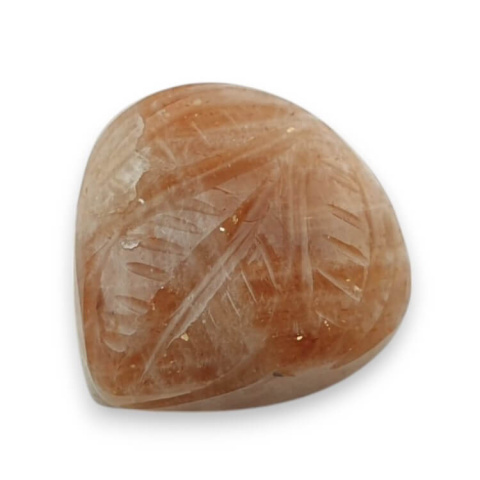 Kamień słoneczny kaboszon carving 17x17 mm nr 8 Kamień słoneczny kaboszon carving 17x17 mm nr 8