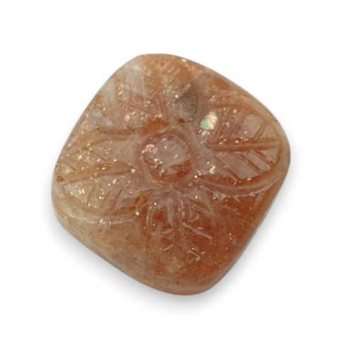 Kamień słoneczny kaboszon carved 19x18 mm nr 3 Kamień słoneczny kaboszon carved 19x18 mm nr 3