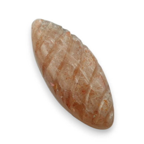 Kamień słoneczny kaboszon carved 29x12 mm nr 6 Kamień słoneczny kaboszon carved 29x12 mm nr 6