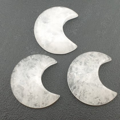 Kwarc kaboszon księżyc 30x25 mm 1 szt