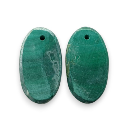 Malachit para kaboszonów z dziurką 20x11 mm nr R83 Malachit para kaboszonów z dziurką 20x11 mm nr R83