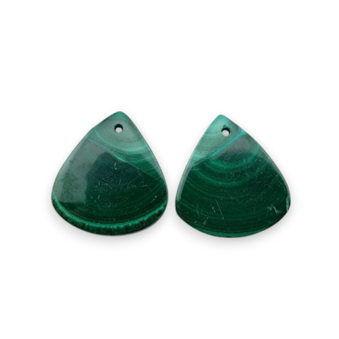 Malachit para kaboszonów z dziurką 20x19 mm nr R59 Malachit para kaboszonów z dziurką 20x19 mm nr R59