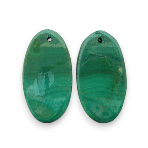 Malachit para kaboszonów z dziurką 23x12 mm nr R63 Malachit para kaboszonów z dziurką 23x12 mm nr R63