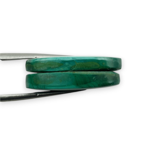 Malachit para kaboszonów z dziurką 25x14 mm nr R80 Malachit para kaboszonów z dziurką 25x14 mm nr R80