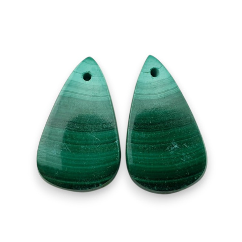 Malachit para kaboszonów z dziurką 25x15 mm nr R66 Malachit para kaboszonów z dziurką 25x15 mm nr R66