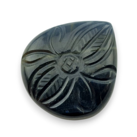 Tygrysie oko niebieskie kaboszon carving 30x27 mm nr 132