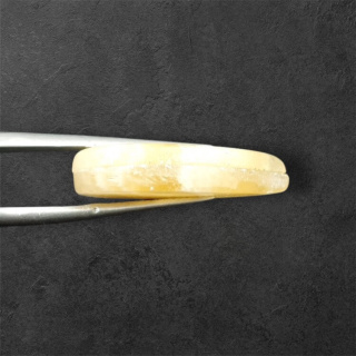 Żółty aragonit para kaboszonów z dziurką 26x13 mm nr P967