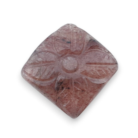 Kwarc truskawkowy kaboszon carving 20x20 mm nr 37 Kwarc truskawkowy kaboszon carving 20x20 mm nr 37