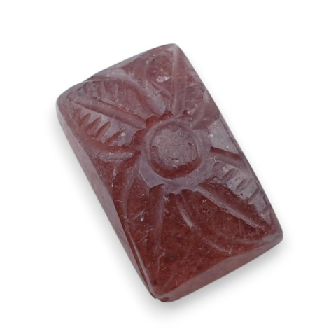 Kwarc truskawkowy kaboszon carving 21x13 mm nr 9 Kwarc truskawkowy kaboszon carving 21x13 mm nr 9