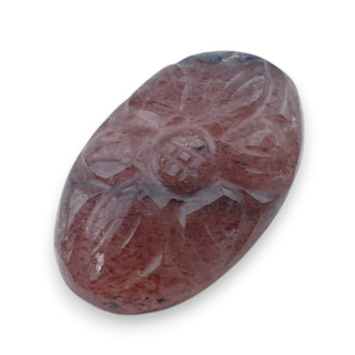 Kwarc truskawkowy kaboszon carving 22x14 mm nr 19