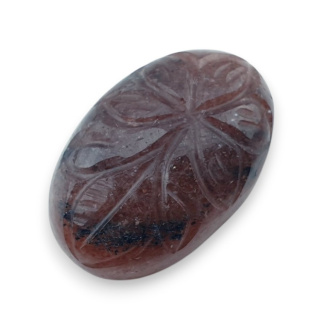 Kwarc truskawkowy kaboszon carving 26x17 mm nr 52