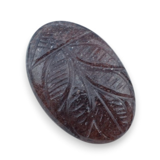 Kwarc truskawkowy kaboszon carving 28x19 mm nr 68