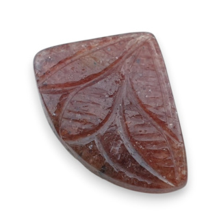 Kwarc truskawkowy kaboszon carving 29x19 mm nr 27