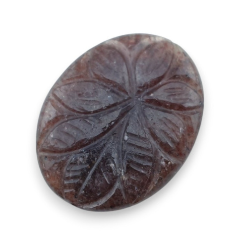 Kwarc truskawkowy kaboszon carving 30x24 mm nr 47 Kwarc truskawkowy kaboszon carving 30x24 mm nr 47