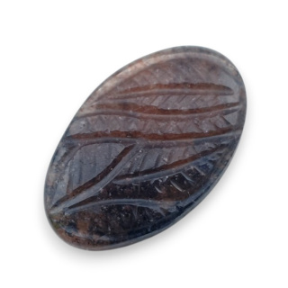 Kwarc truskawkowy kaboszon carving 31x19 mm nr 64