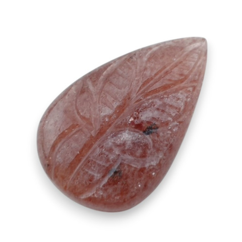 Kwarc truskawkowy kaboszon carving 31x19 mm nr 70 Kwarc truskawkowy kaboszon carving 31x19 mm nr 70