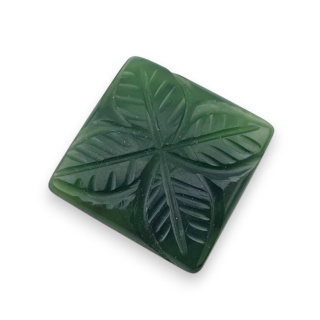 Nefryt kaboszon carving 20x20 mm nr 65