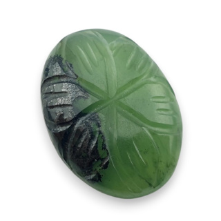 Nefryt kaboszon carving 21x16 mm nr 69