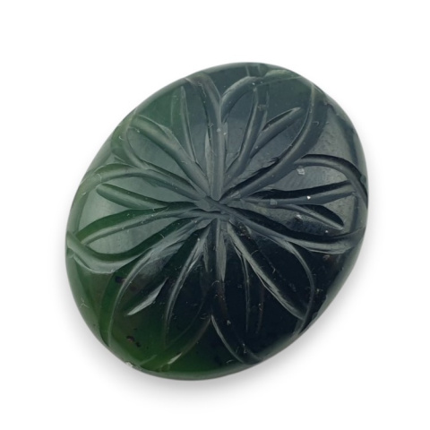 Nefryt kaboszon carving 23x19 mm nr 63 Nefryt kaboszon carving 23x19 mm nr 63