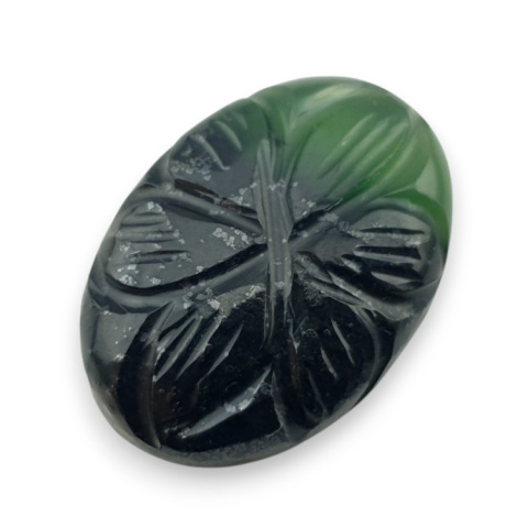 Nefryt kaboszon carving 24x18 mm nr 82 Nefryt kaboszon carving 24x18 mm nr 82