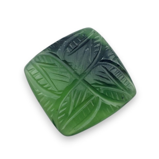 Nefryt kaboszon carving 24x24 mm nr 20