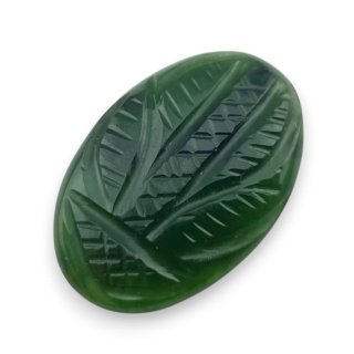 Nefryt kaboszon carving 28x19 mm nr 86