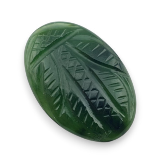 Nefryt kaboszon carving 28x19 mm nr 86