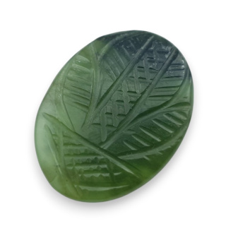 Nefryt kaboszon carving 29x22 mm nr 21