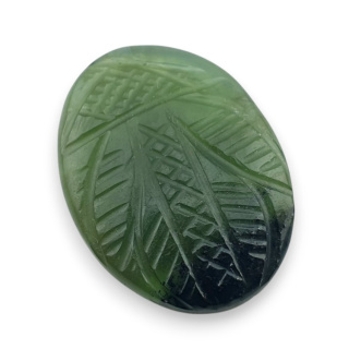 Nefryt kaboszon carving 29x22 mm nr 21