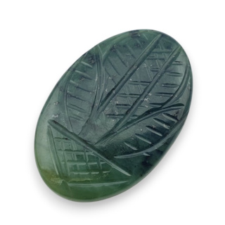 Nefryt kaboszon carving 31x21 mm nr 61