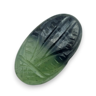 Nefryt kaboszon carving 35x14 mm nr 76