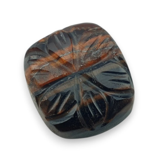 Tygrysie oko czerwone kaboszon carving 20x18 mm nr 31