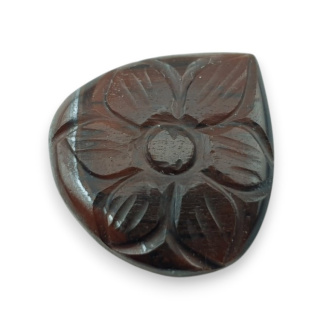 Tygrysie oko czerwone kaboszon carving 25x24 mm nr 32