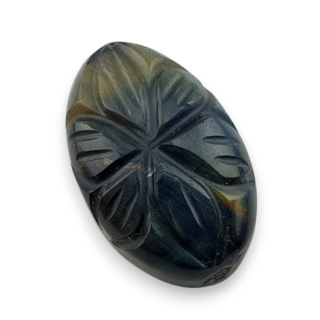 Tygrysie oko niebieskie kaboszon carving 24x15 mm nr 148